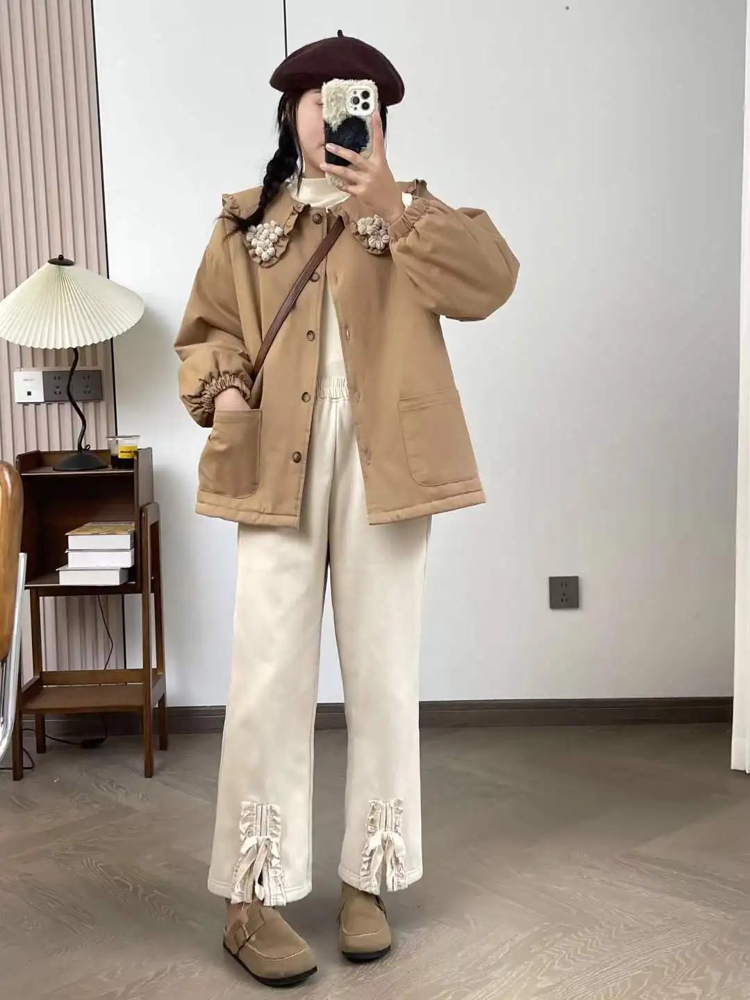 Nowa zimowa kurtka ocieplana bawełną na rok 2025, damska, z kołnierzykiem Peter Pan, kwiatowy wzór 3D, styl Mori Girl, odmładzająca, elegancka, ciepła, luźna odzież wierzchnia C5D454CC