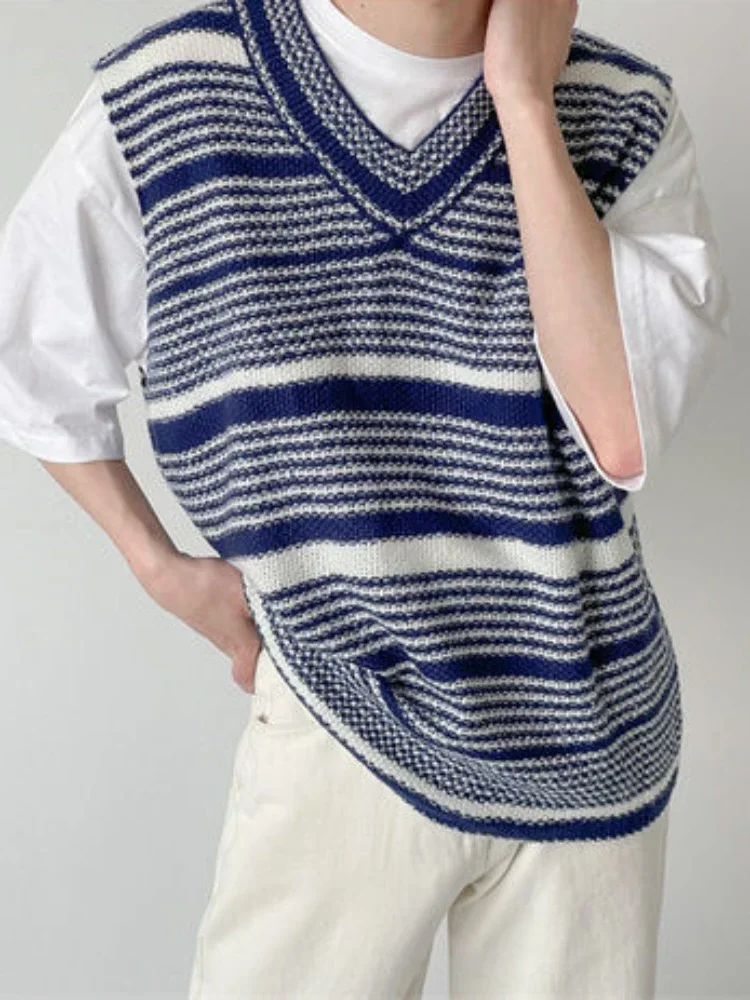 

Striped Knit Sweater Male Vest Waistcoat Men's Clothing Blue Sleeveless V Neck Korean Style 2024 Trend Spring Autumn Maletry A X