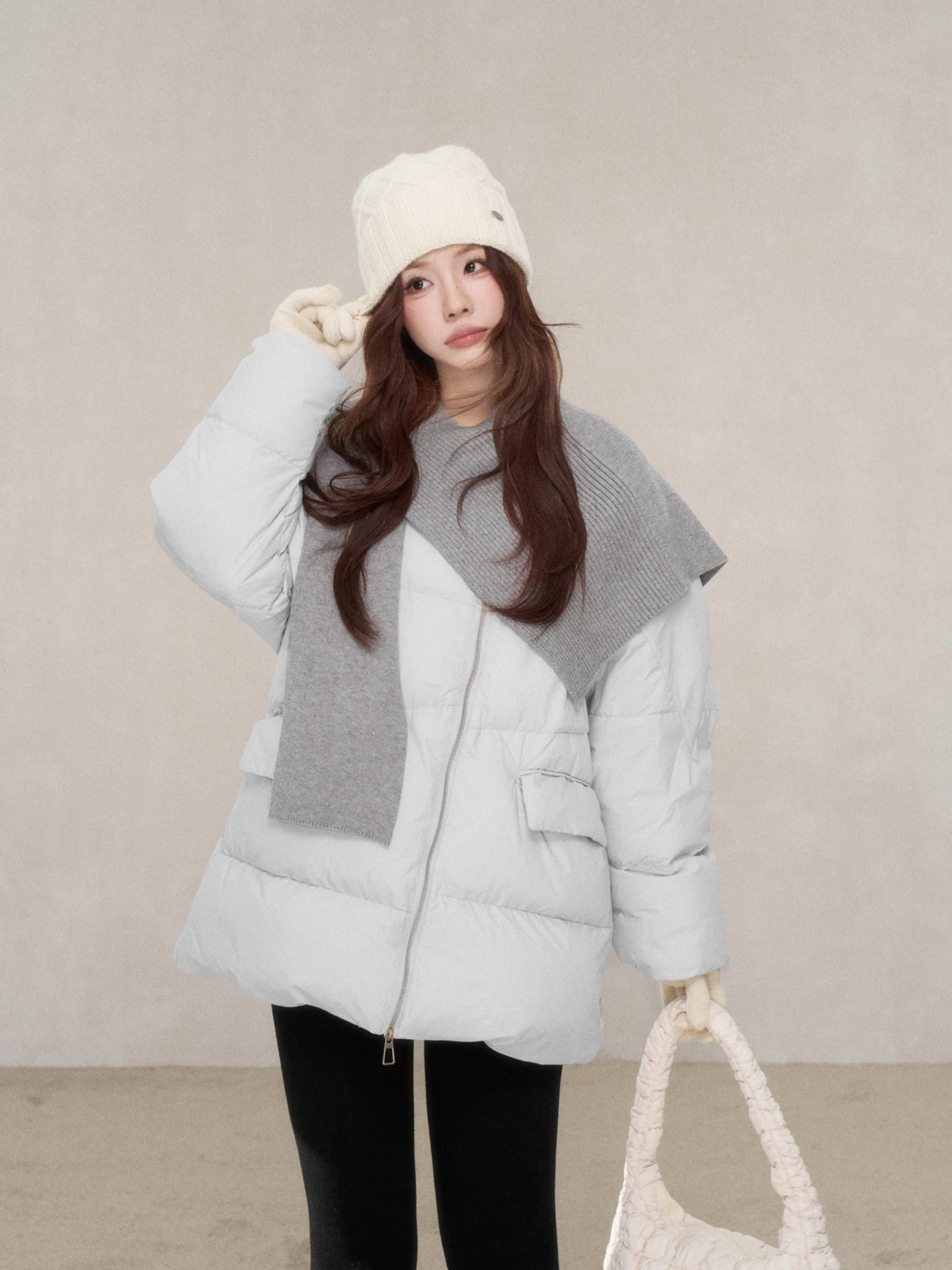 

Gray Knitted Shawl Women's Fashionable Unique Berry Pattern Winter New Arrival Scarf Long Rectangle Shape Decorative Youth Fr...