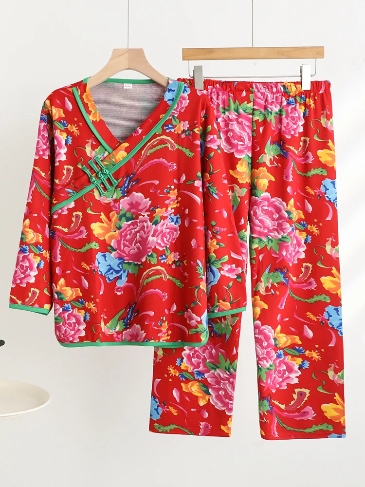 

Retro Floral Warmth Women's Winter Fleece Lined V-neck Home Clothes Loose plus Size Fashionable Nightgown Pants Set