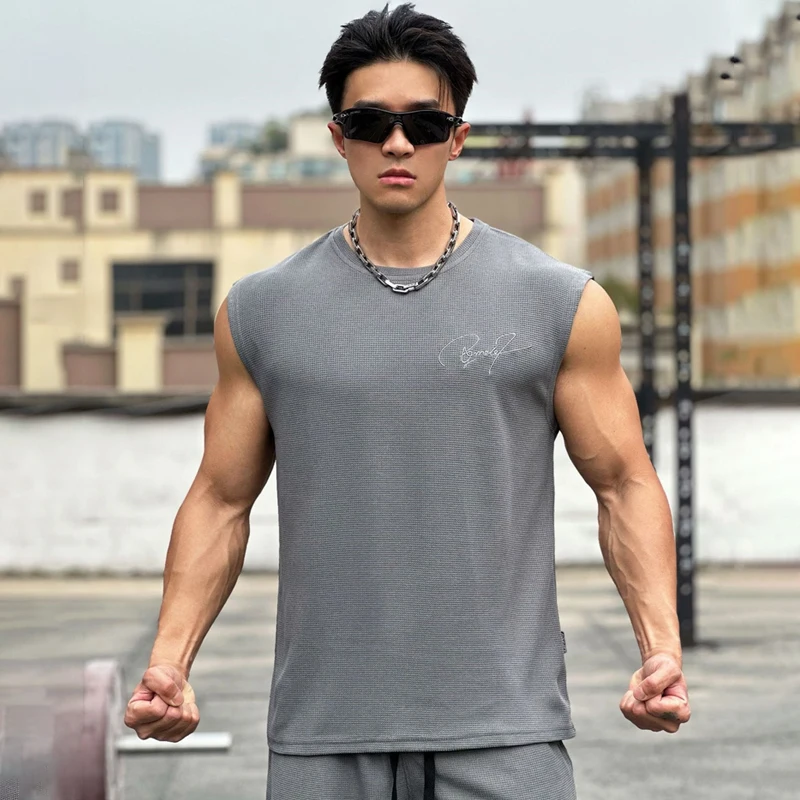 Summer new trend fashion loose men's vest wide shoulder round neck embroidered men's top quick drying breathable fitness wear