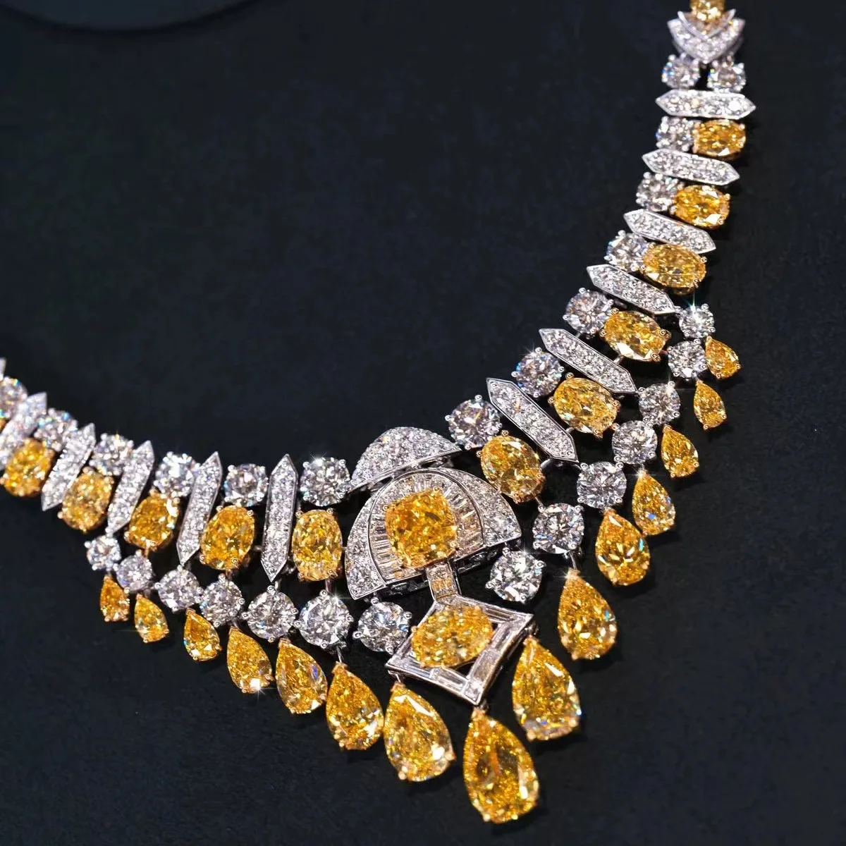 Temperament Luxury Full of Cubic Zirconia Exaggerated Platinum Plating Pendant Necklace Lady Wedding Banquet Party Trend Jewelry