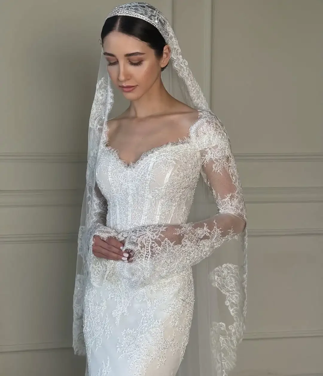 Flavinke Personalizzato Sexy Elegante Affascinante Sweetheart Applicazioni di pizzo Abiti da sposa semplici Abiti da sposa a sirena a maniche lunghe