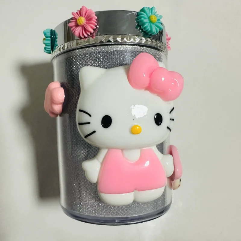 Kawaii Sanrio Hello Kitty Personality Led Light-Up Car Ashtray with Cover Cartoon Car Decoration for Men and Women Holiday Gift - view 4