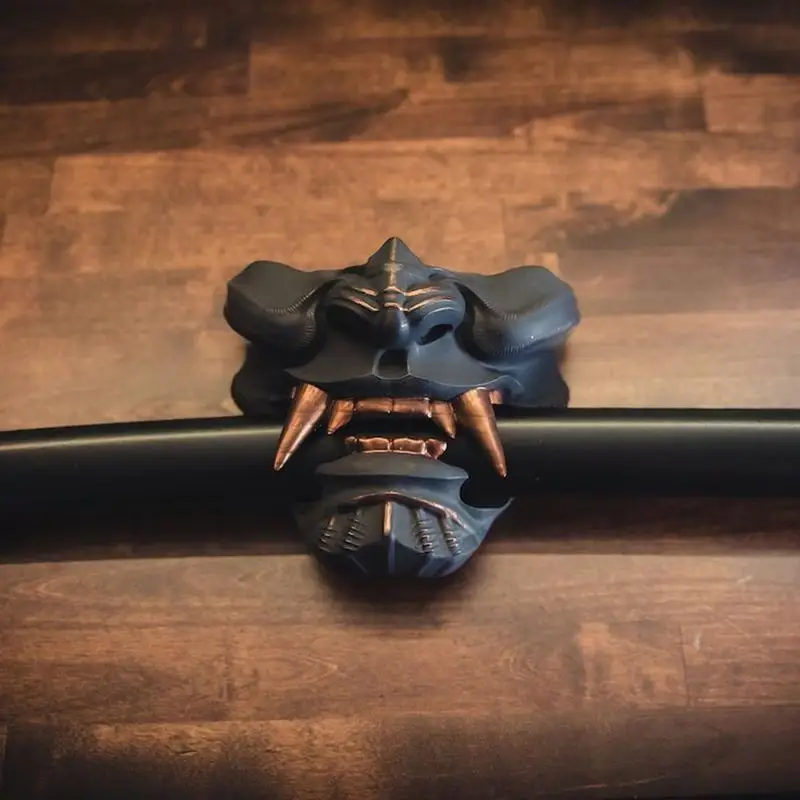 Soporte de pared para máscara Oni Katana, estante montado en la pared, soporte de exhibición de espada samurái negra japonesa, soporte para Katana, estante de montaje en pared