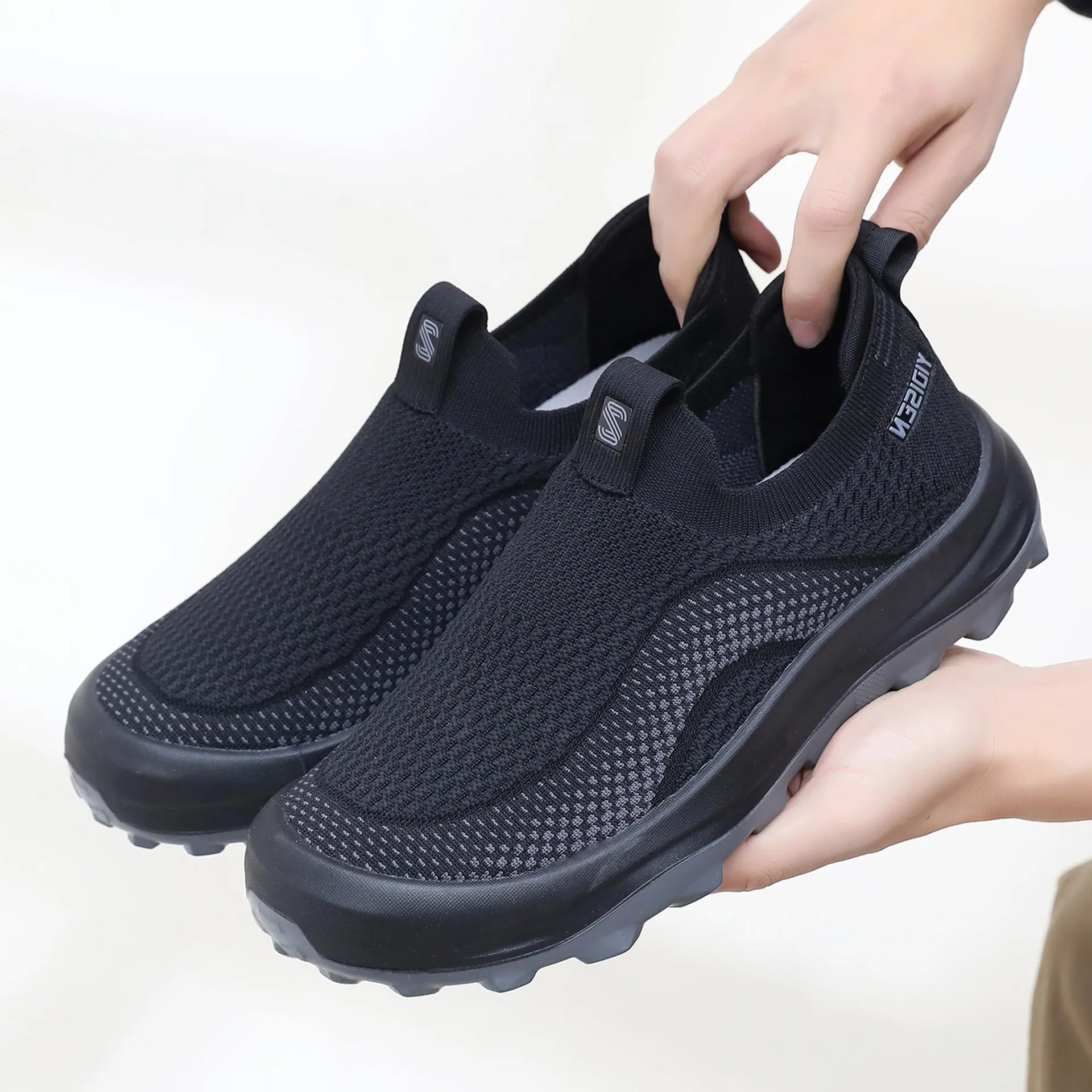 2026 New Soft Soled, Non Slip, Breathable Sports Shoes for Men, Casual Men's Shoes