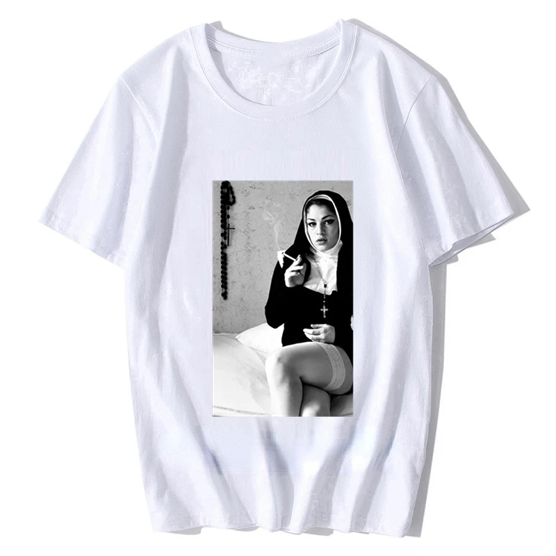 Sexy Nun Smokeing Men Clothing Cross The Happiness Is Have My Tshirt Harajuku Retro T Shirt Unisex Tee Fashion Women Casual Tops