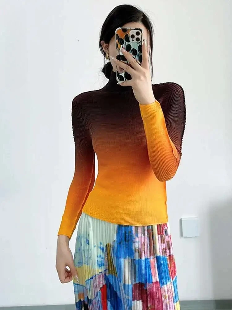 

Women's 2025 Summer New Fashion Casual Hundred Top Gradient Pleated T-shirt High Neck Long Sleeve Orange Splicing Slim T-shirt