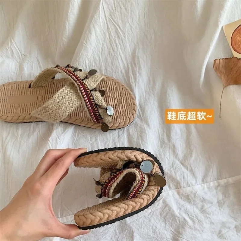 Zapatillas de una palabra de fondo plano para mujer, zapatos cómodos de verano para playa al aire libre, sandalias de lujo para mujer, diseñadores de moda