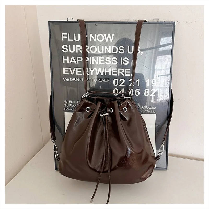 

Fashionable Women's Crossbody-Bag Made Of Fine Leather Boasting Trendy Famous Lasting Spacious Daily Look​