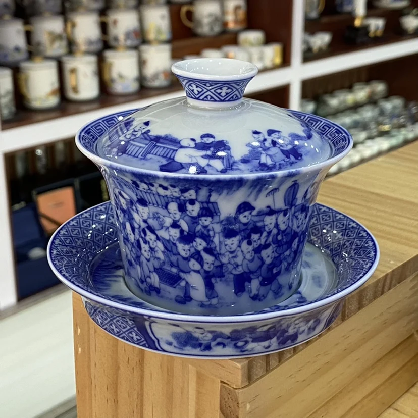 Handmade Jingdezhen Porcelain Snuff Bottles with Pictures inside Horseshoe Flat Tureen Chinese Style Three Talent Tea Cup