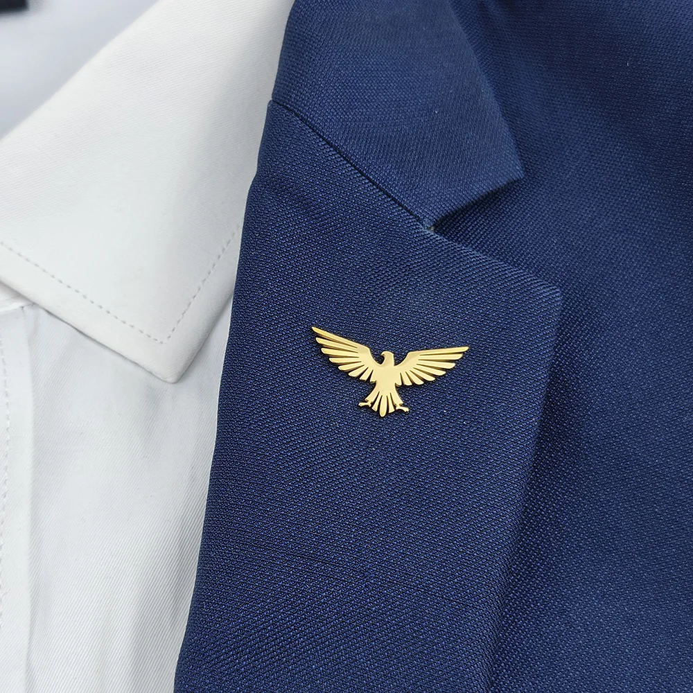 Spread‑wing Eagle Hollow Brooch,316L Stainless Steel 18K Gold‑plated Vintage Lapel Pin Suit Backpack Decor Jewelry Badge