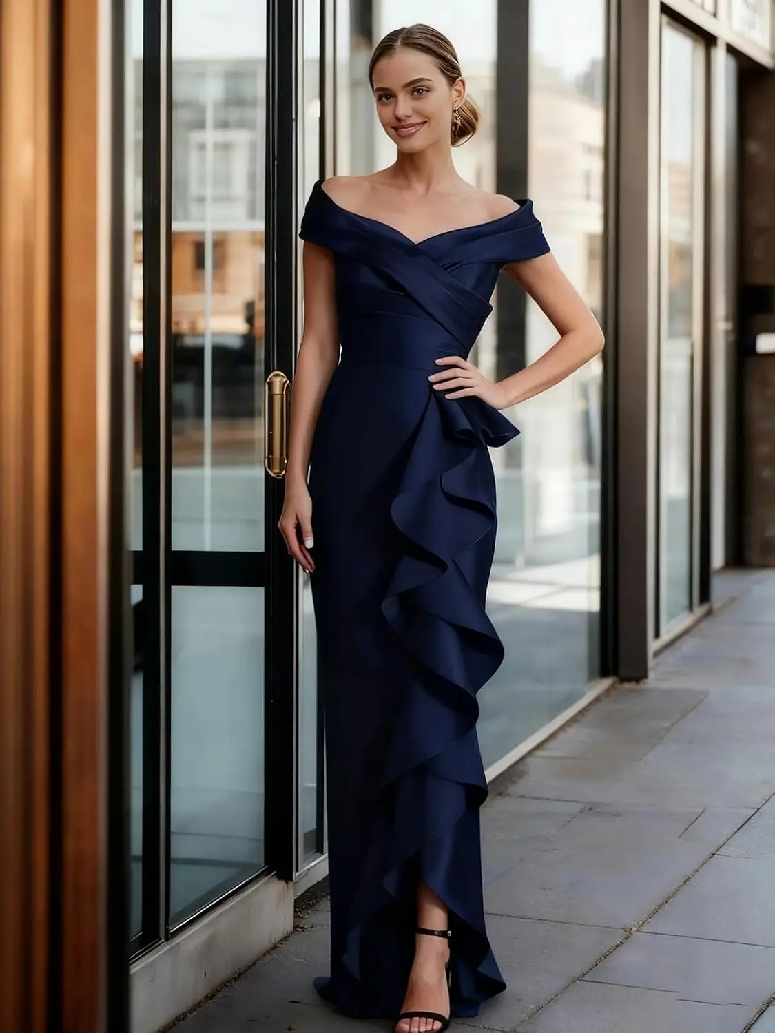 Vestido formal tubo moderno, satén sin mangas con hombros descubiertos y pliegues Vestido artístico asimétrico de celebridad