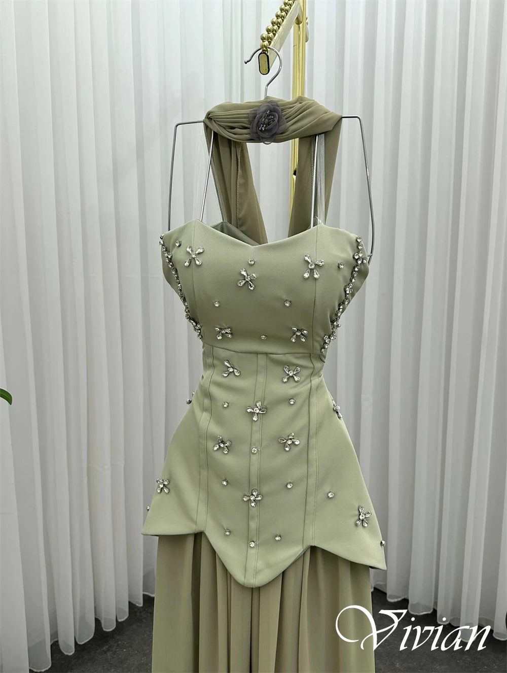 

Customized Sweetheart Sleeveless Exquisite Evening Dress Straight Crystal Delicate Prom Dress Floor Length Sparkly Party Dress