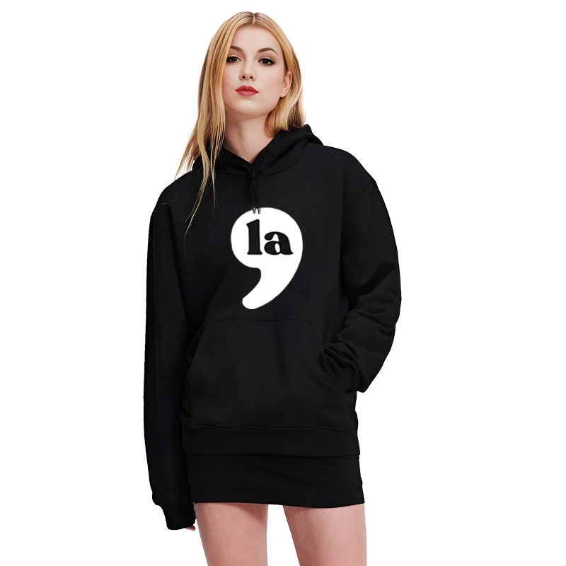 Fun letter la print long-sleeved hoodie, comfortable women's hoodie can be paired with a variety of pants for everyday activitie