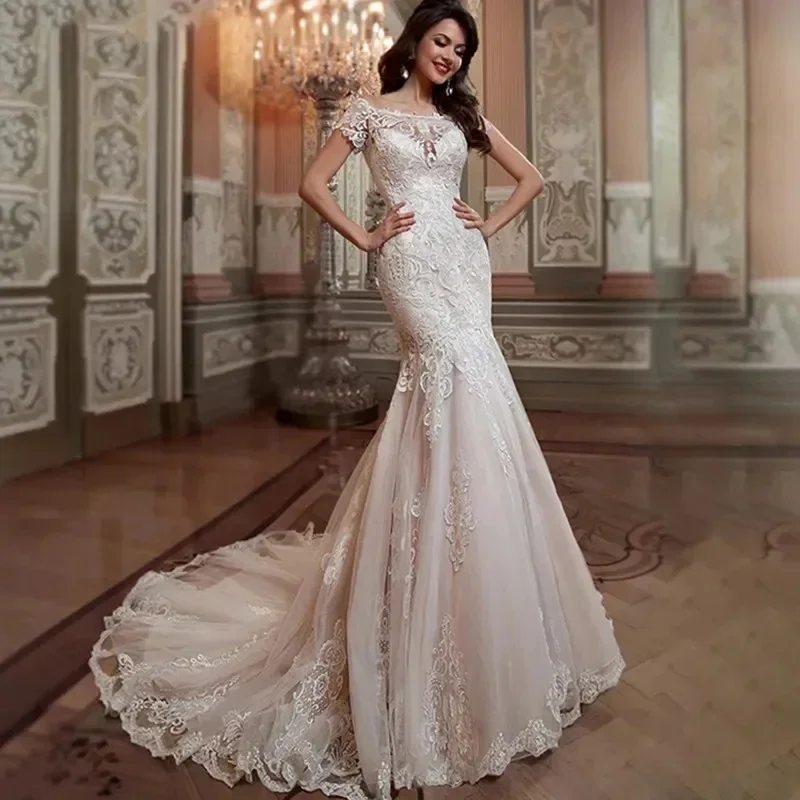 Vestido de novia romántico personalizado de sirena, mangas cortas, Apliques de encaje, elegante vestido de novia con ilusión, tren con botones sin espalda