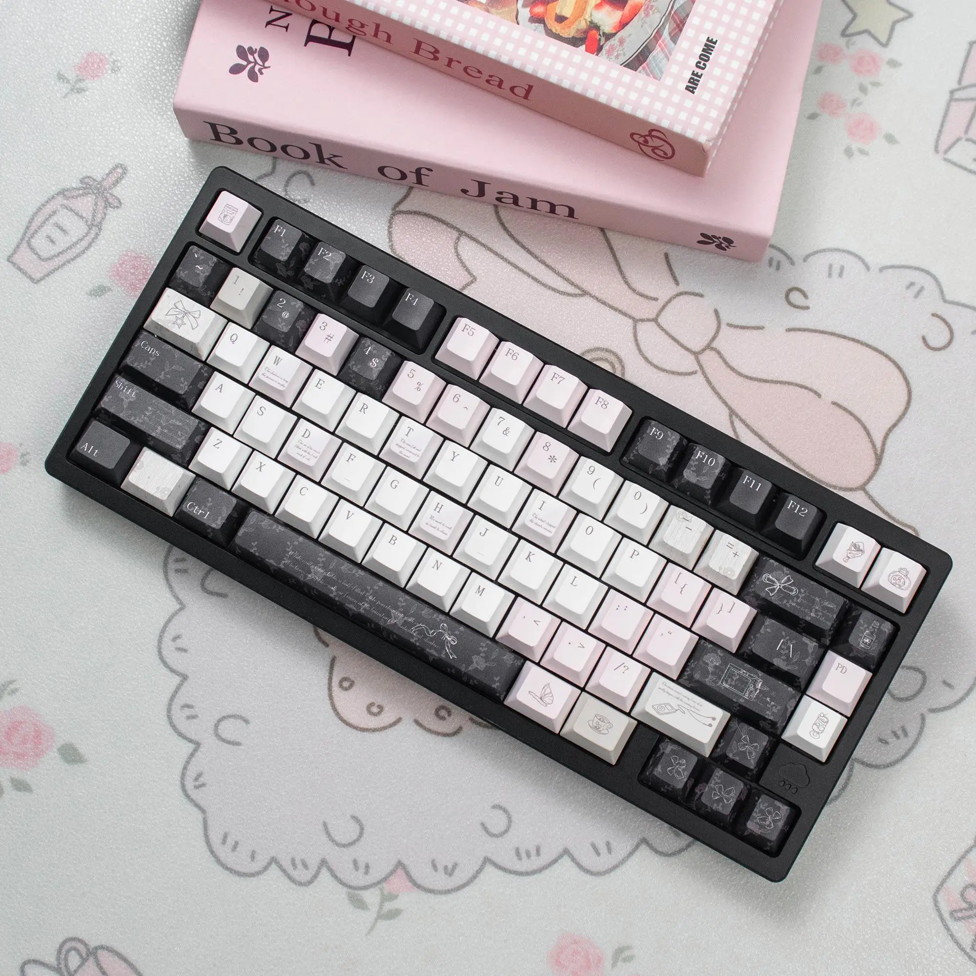 URE Black Veil Pink Cheeks Keycaps Dye-Sub Cherry Profile PBT Keycaps Pink Girls Keycaps For MX 61/68/96/104 Mechanical Keyboard