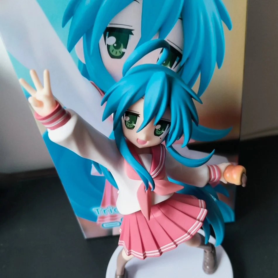Neue Furyu Lucky Star Izumi Konata Trio-Try-It Figur Actionfigur Spielzeug PVC-Modell Sammlerstück Anime Figurine Puppe Geschenk
