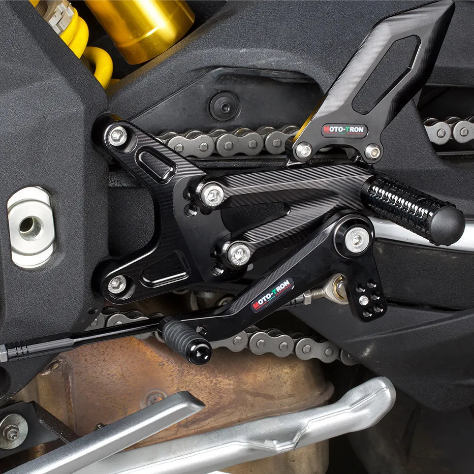 MOTO TRON Motorcycle Footrest Footpeg Pedal Foot Peg Rearset Rear Set Foot Rest For QJMOTOR SRK 921 RR 921RR SRK921
