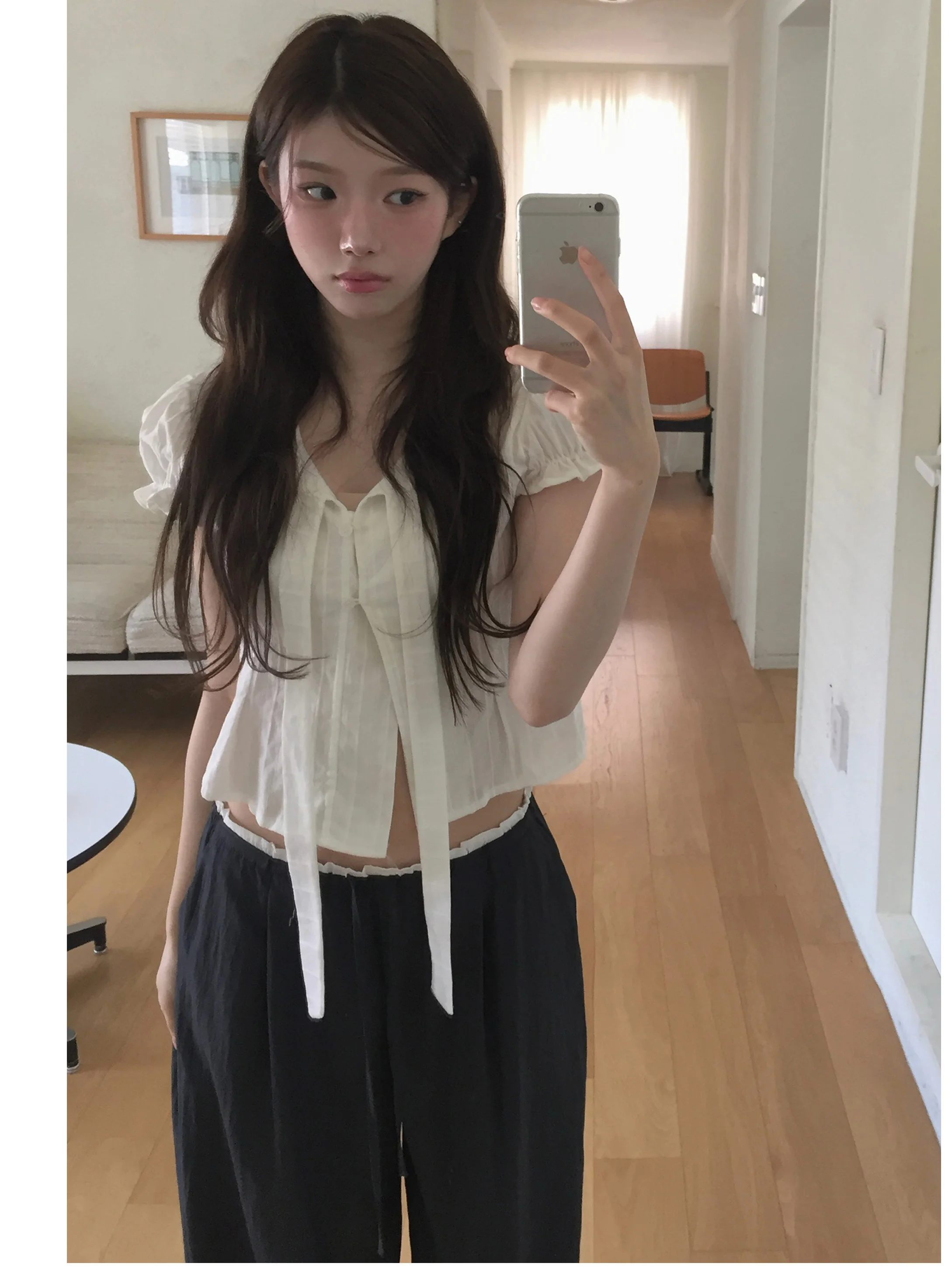 

Korean Sle Sweet Girl Bubble Sve ort irt Women's Summer New Fre Anti-Aging Design Sense Top V-neline Pure Color