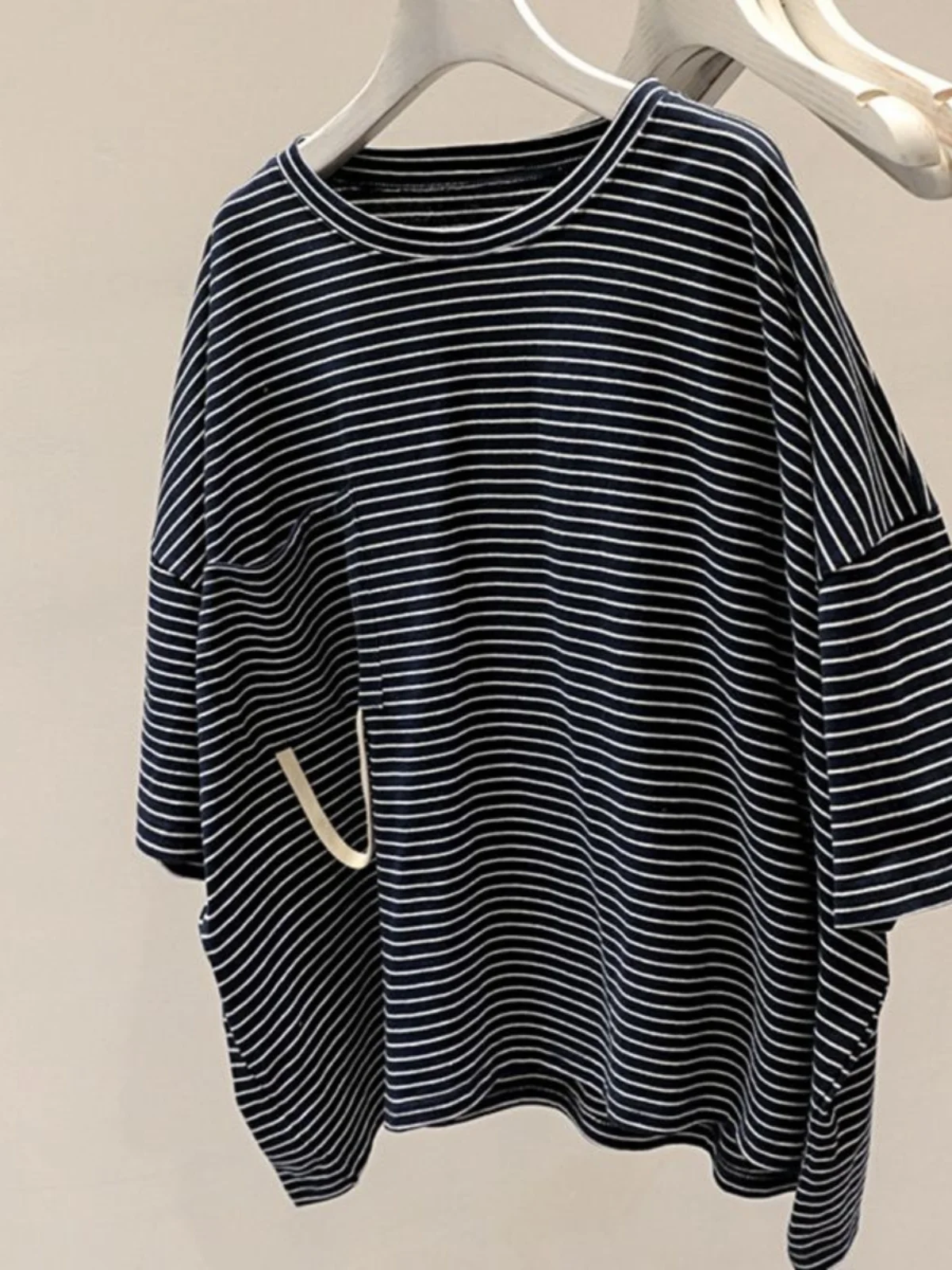 

Женская футболка больших размеров, свободного кроя, в полоску, с коротким рукавом, повседневная, летняя, топ