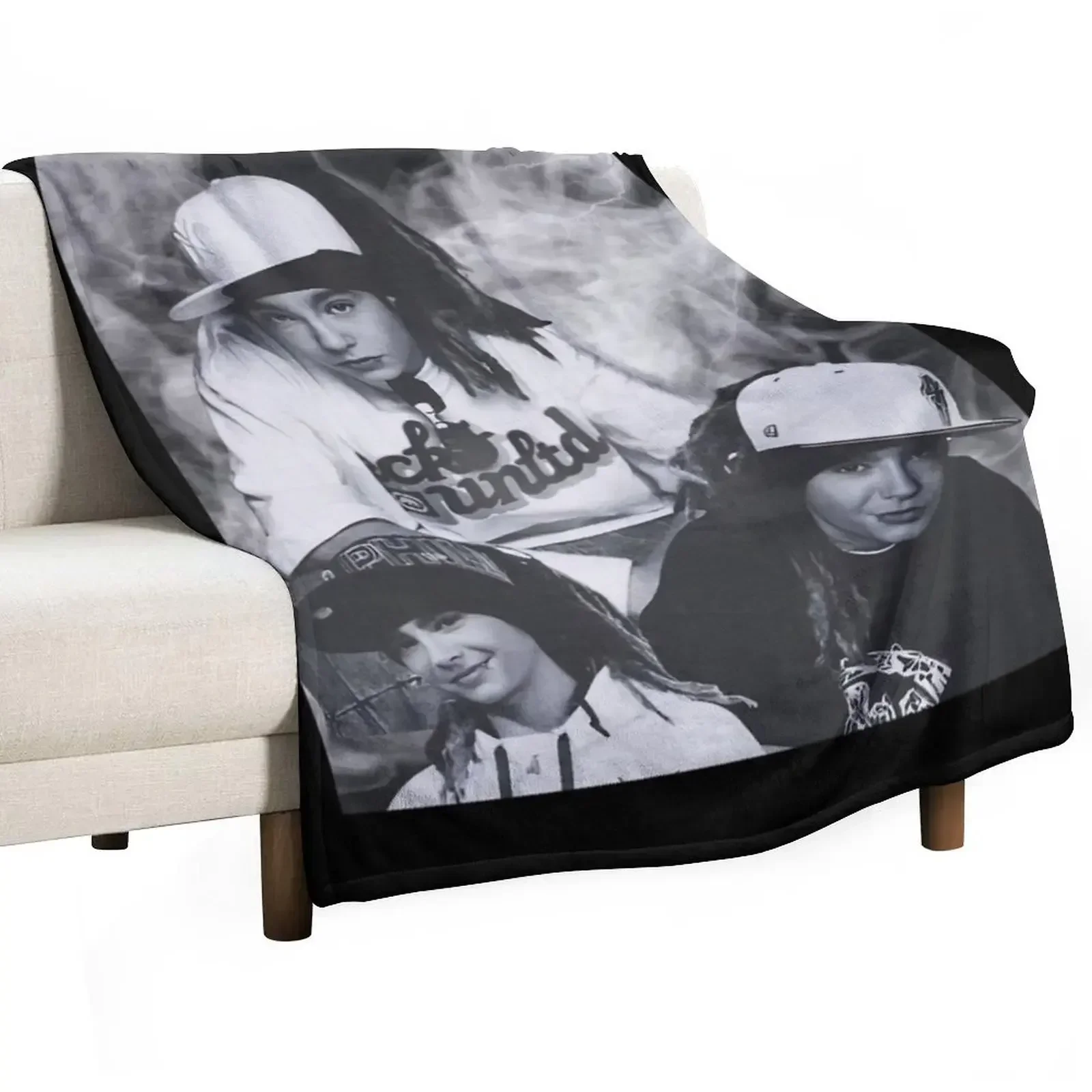 Tom Kaulitz Throw Blanket Soft Big Decorative Sofas Comforter Blankets