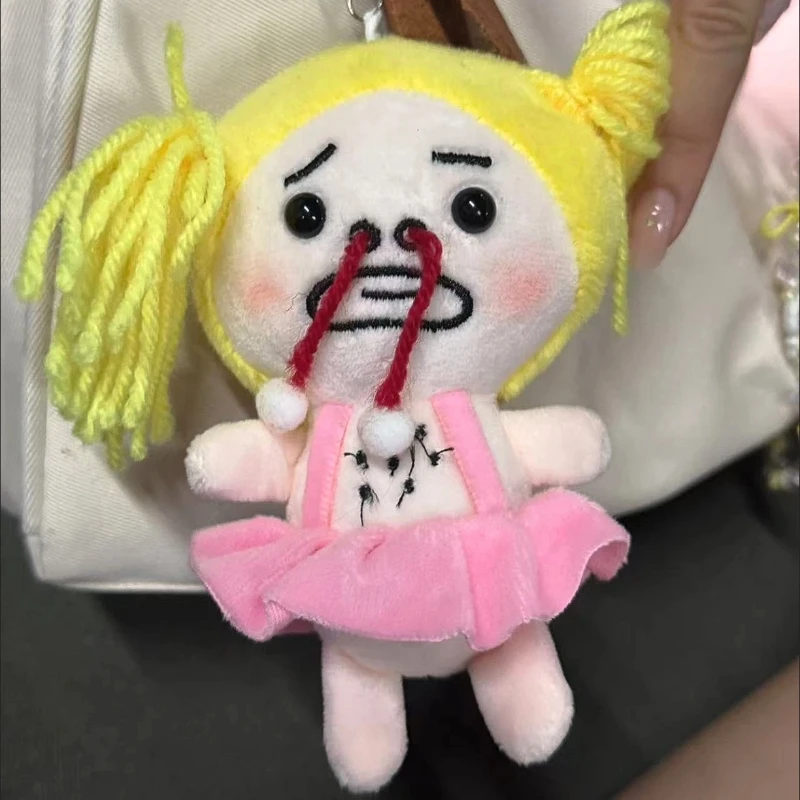 キュートで面白い泣き顔の女の子戦士ペンダント、クリエイティブで面白い人形バックパックペンダントキーホルダー、パーソナライズされたギフト