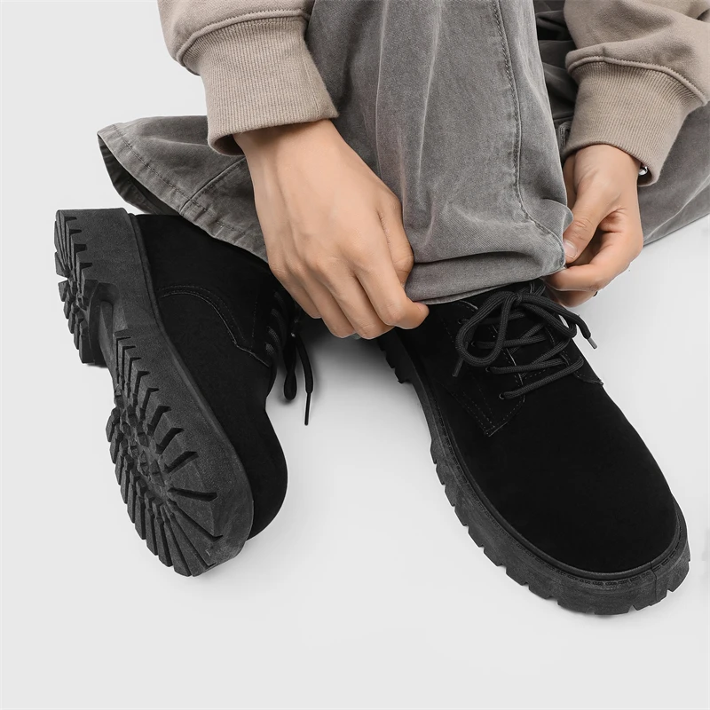 جديد رجل مكتنزة ديربي أحذية عمل الرجعية الدانتيل متابعة الجلد المدبوغ أحذية سميكة وحيد تنفس منخفضة أعلى الصناعية أحذية غير رسمية للرجال