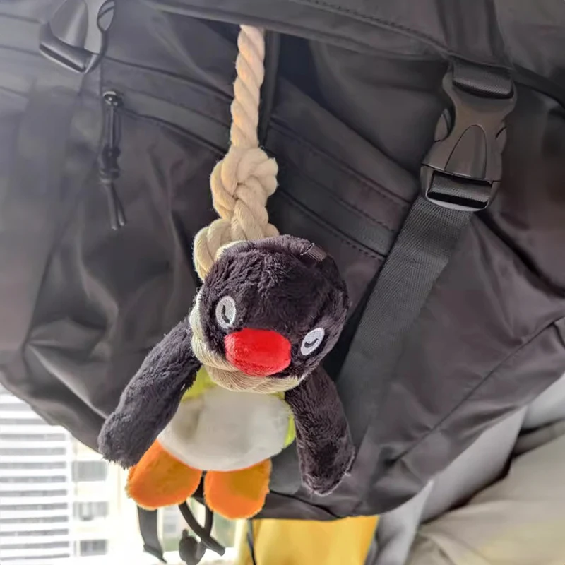 2025 nuevo pingüino Sling muñeco colgante de felpa lindo pingüino de dibujos animados mochila triste Miniso decoración femenina muñecos de peluche llavero de regalo