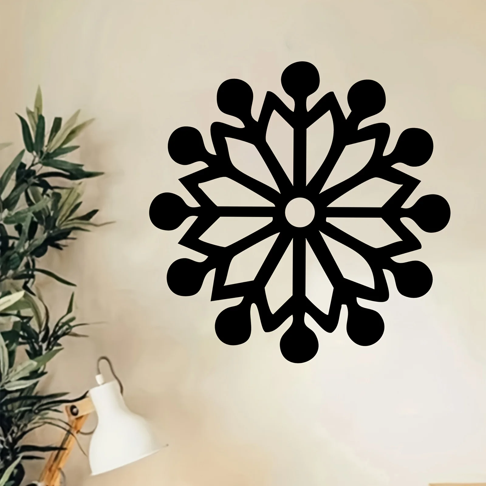 Snowflake Iron Wall Art Winter Metal Sculpture Powder Coated Rustproof Holiday Mural Rustproof Hanging Decor Gift Ornament