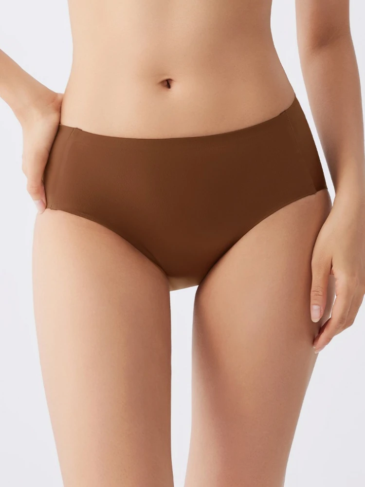 Summer Ice Silk Women Panties Seamless Breathable Underwears Satin Antibacterial Crotch Briefs 3D Full Hip Cover Sexy Lingerie