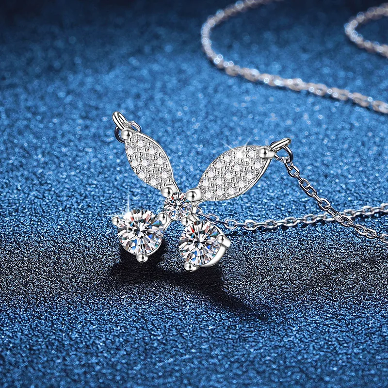 S925 الفضة الذهب الأبيض مطلي 1CT D اللون مويسانيتي الفاخرة عقد بحلية متدلية على شكل فراشة قلادة للنساء، مجوهرات رائعة.