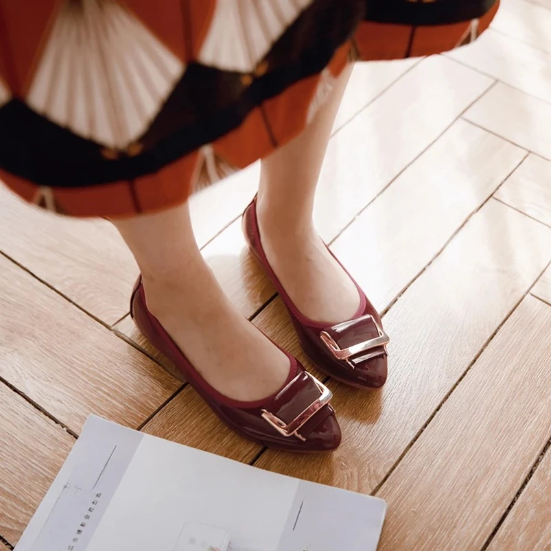 

2025 женские балетки с пряжкой, мягкие и удобные мокасины для вождения, однотонные складные туфли без шнуровки с острым носком