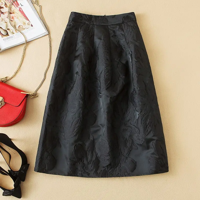 

2023 Spring New High Waist Celebrity Vintage 3D Embossed Jacquard Material Elegant Mid Length Style Commuter A-line Half Skirt