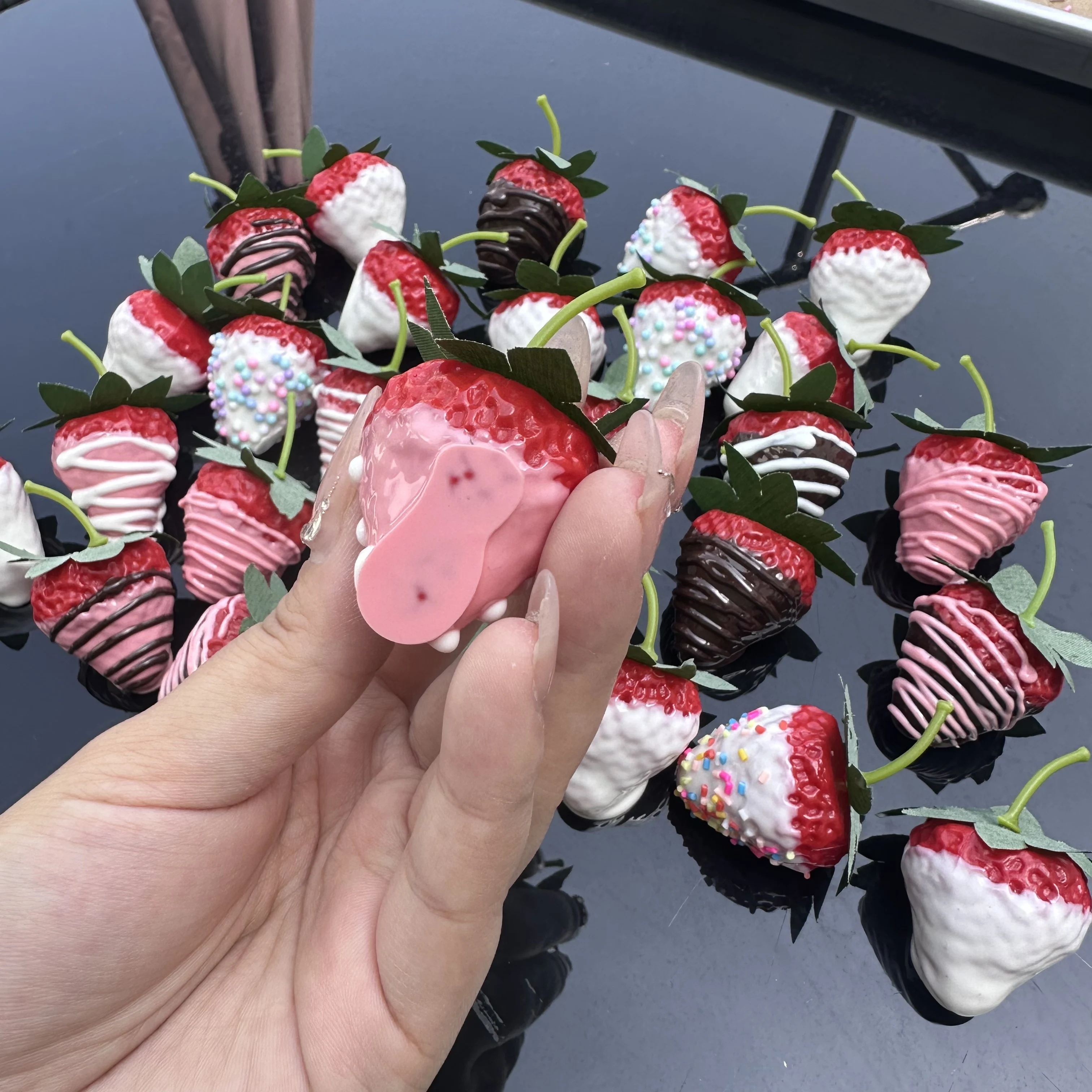 الفراولة الحمراء الاصطناعية البلاستيكية وهمية محاكاة نابضة بالحياة واقعية الفراولة الفواكه الاصطناعية الديكور التصوير الدعامة #4