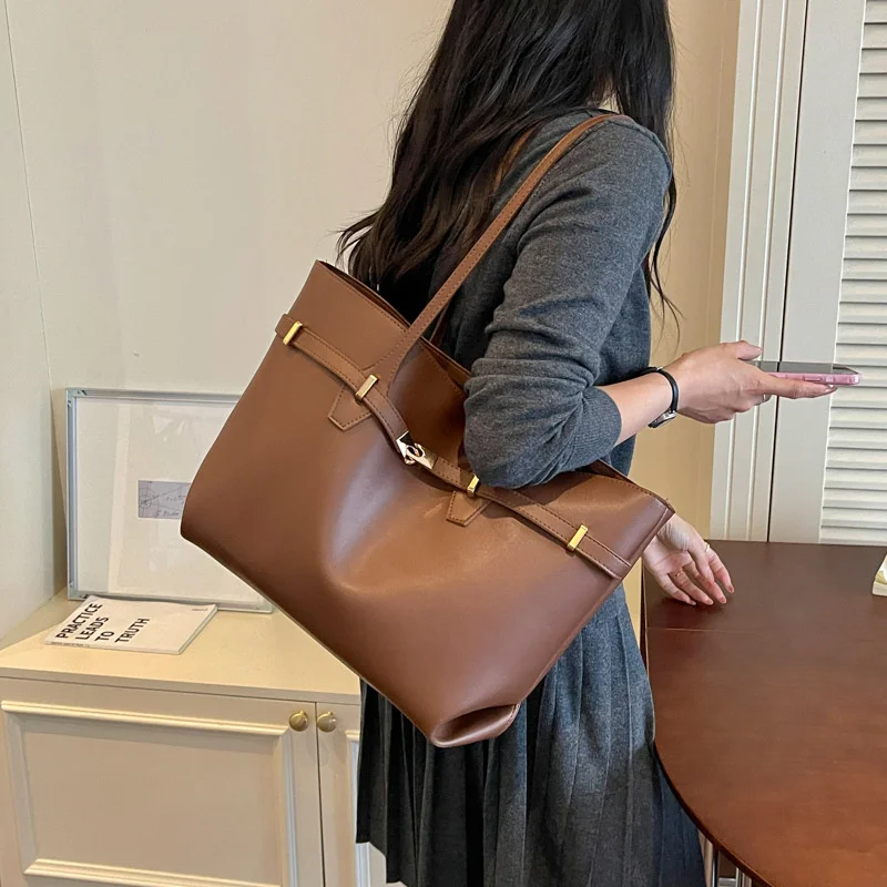 Urbaner Minimalistischer Stil Große Kapazität Damen-Handtasche Unterarm-Schultertasche Pendler-Handtasche Modische Reise-Unterarmtasche – Detail 5