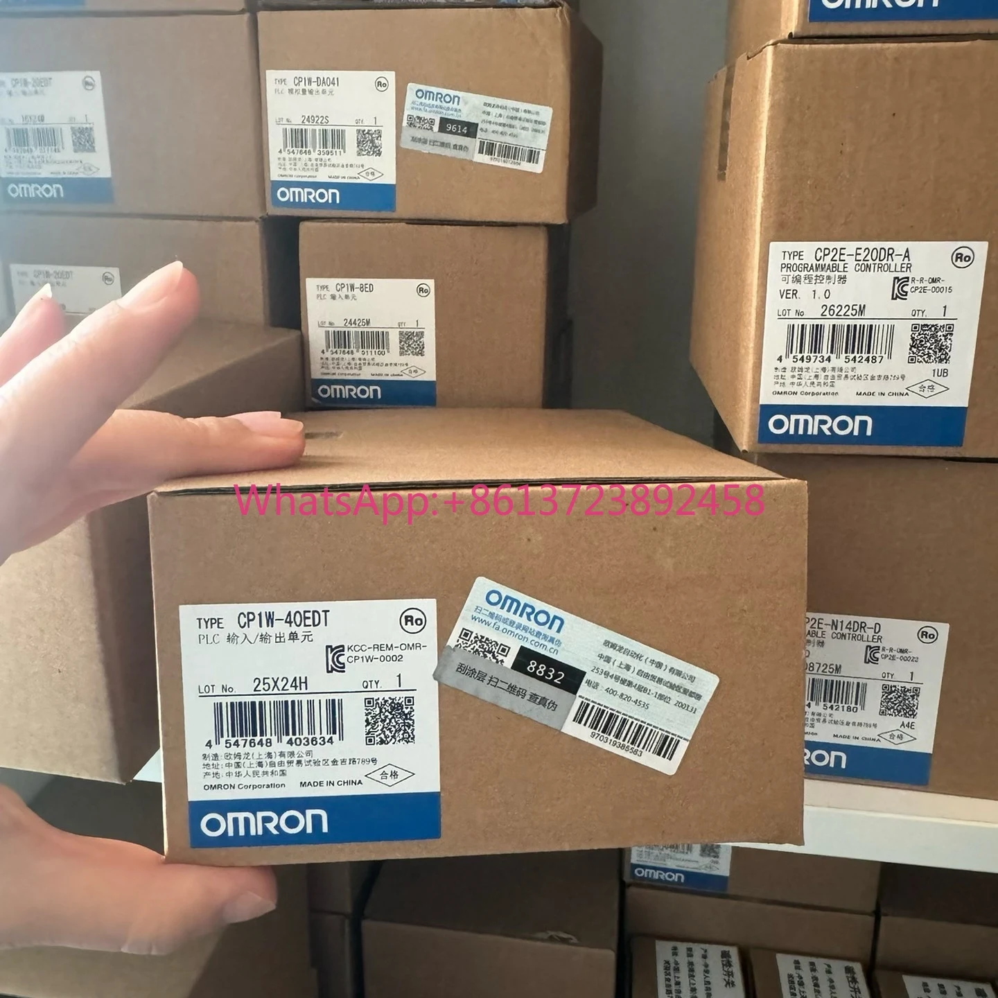 

New original Omron CP1W-40EDT PLC input and output module