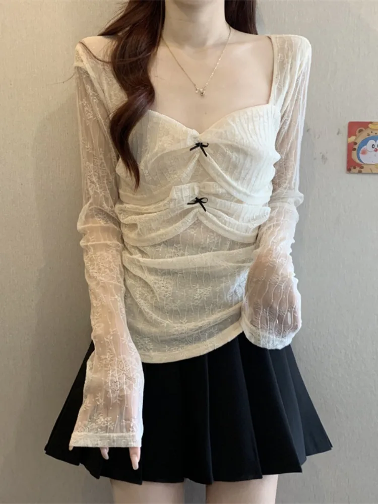 

Сексуальная женская блузка с глубоким вырезом и кружевом, ранневесенняя, элегантная, с красивым вырезом на талии, укороченная, для носки отдельно, топ