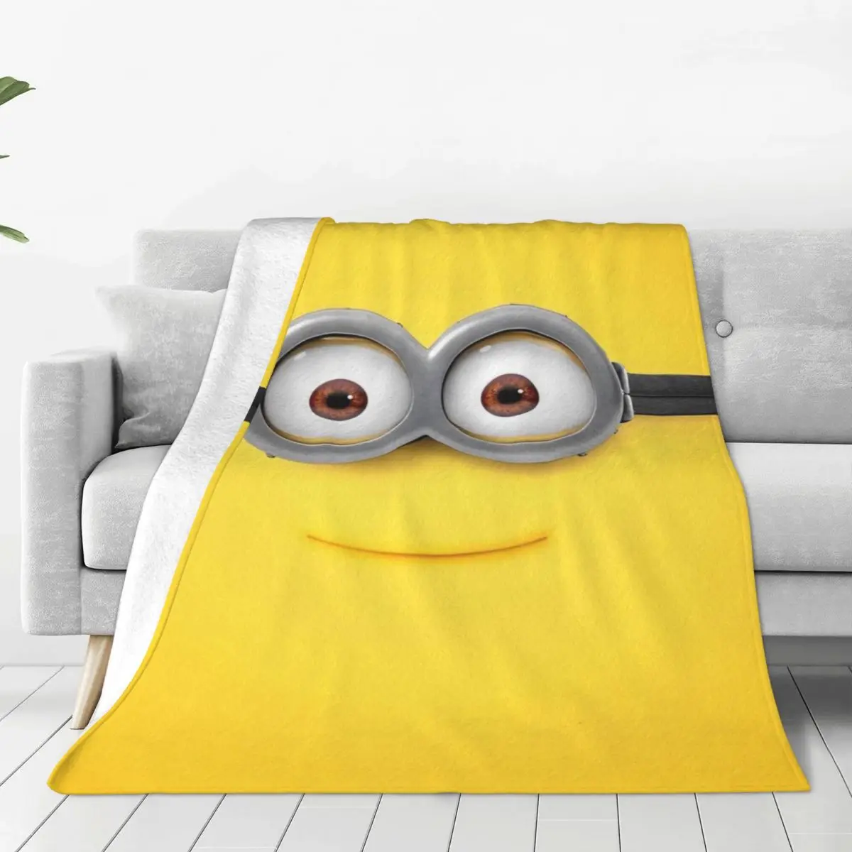 Cute Minions Cartoon Flannel Blanket Yellow Big Eyes Soft Warm Throw Blanket for Outdoor Camping Bedspread Sofa Bed Cover