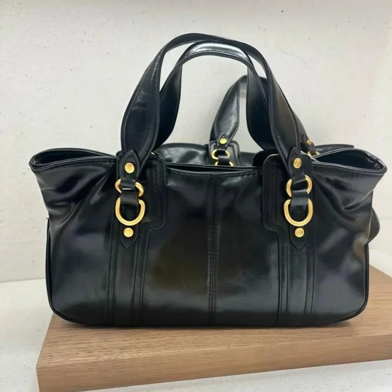 

Брендовая женская сумка, высококачественная дизайнерская сумка на плечо с металлическими украшениями, роскошная кожаная минималистичная сумка через плечо, элегантная вечерняя сумка