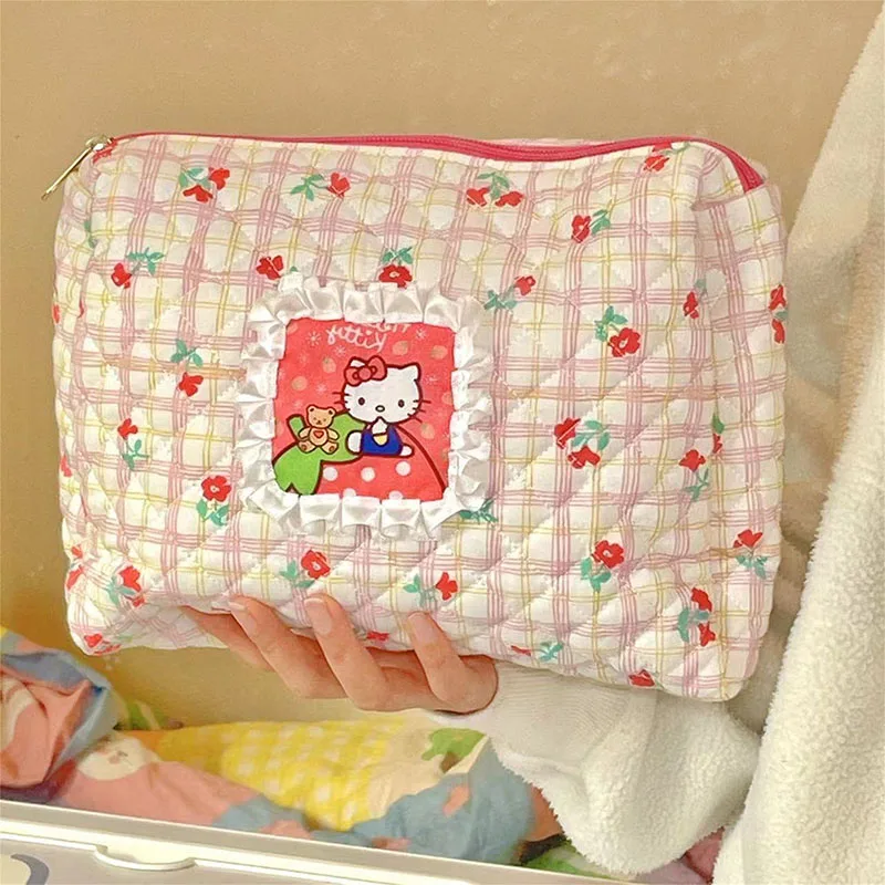 

MINISO Kawaii Hello Kitty Makeup Bag Cosmetic Case Bag Portable Travel Bag Anime Girl Organizer Storage Portable Toiletry Bag