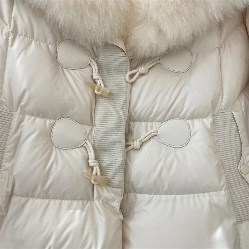 شتاء 2025 المرأة سميكة الثعلب الفراء طوق قصيرة أسفل سترة دافئة عالية الجودة موضة ملابس خارجية غير رسمية مع طوق أفخم كبير