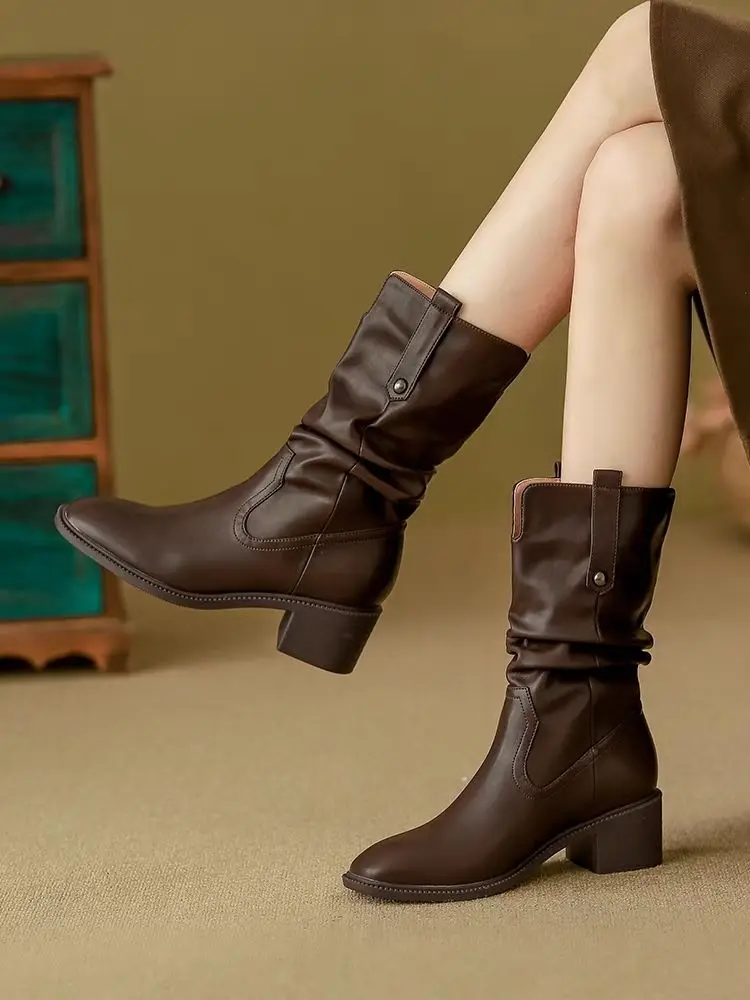 

Осенне-зимние женские туфли до середины икры на флисовой подкладке. Демисезонные шикарные и элегантные новые женские полувысокие сапоги из искусственной кожи в стиле рок по акции.