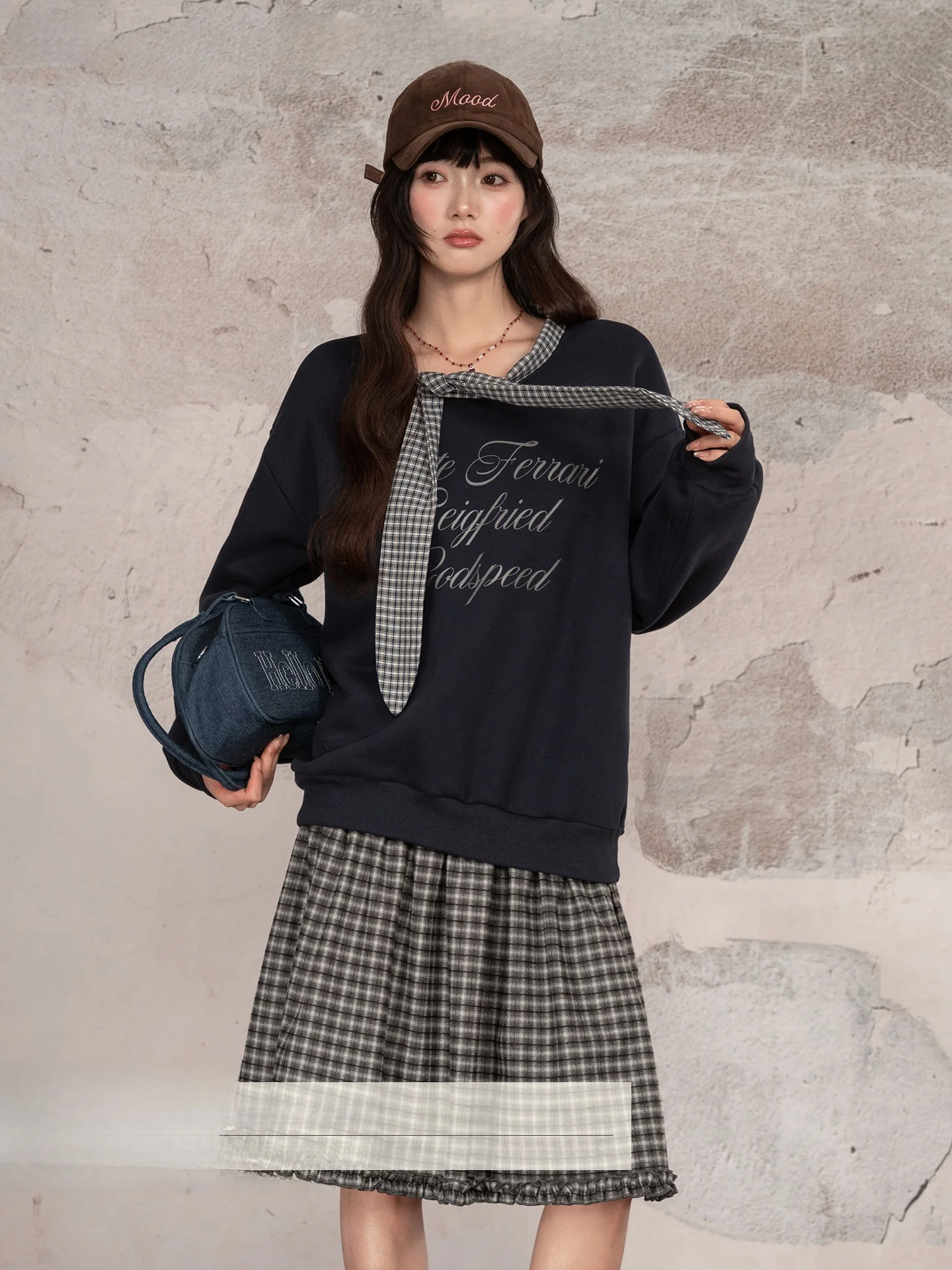Loveheynew Plaid Patchwork round Ne Sweatirt Women's Loose Casual All-Match Lazy Feel Top Autumn Winter Cotton Polyester
