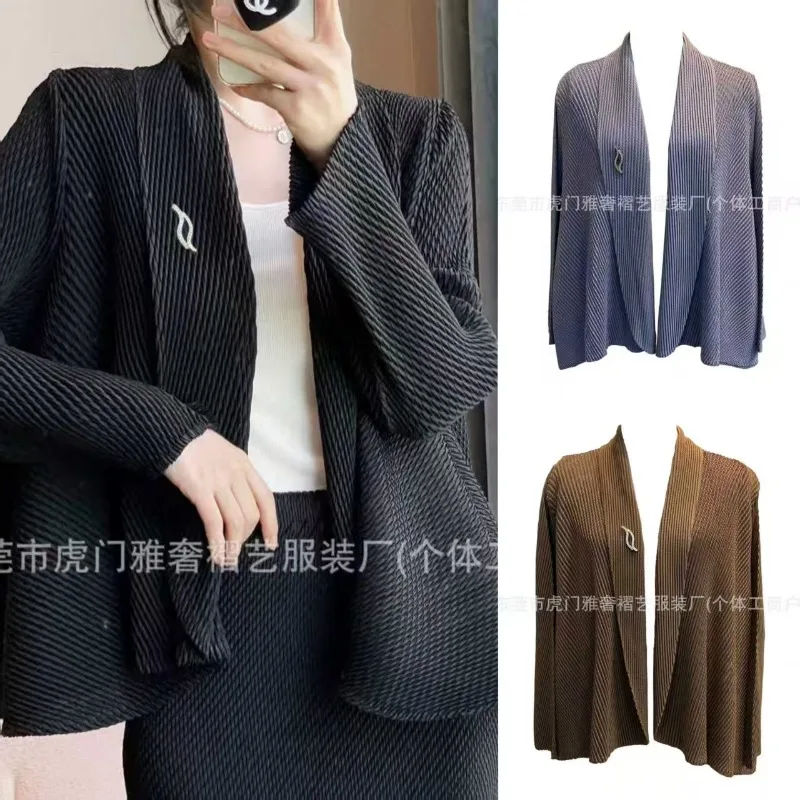Miyake veste plissée à manches longues revers manteau plissé Cardigan 2025 automne nouveau décontracté polyvalent solide Blouse femme mince vêtements d'extérieur