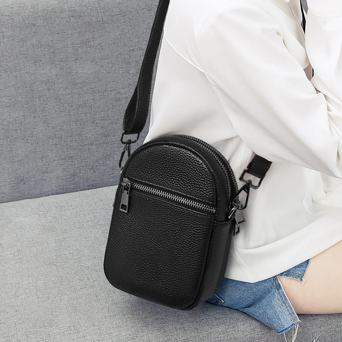 Torebka damska FOXER, skóra naturalna, prosta torebka na telefon, damska torebka crossbody na zamek błyskawiczny, mała sportowa torebka damska, portmonetka.