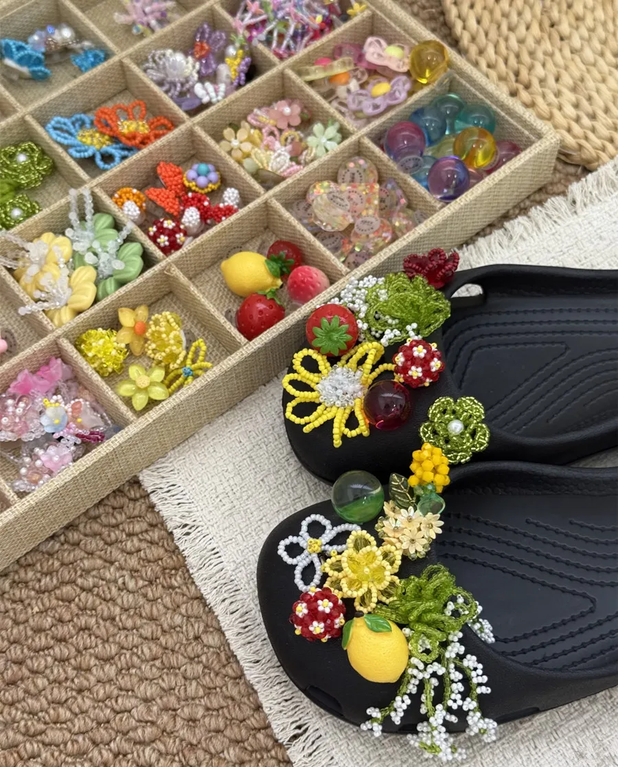 1 pc Dopamine Handcrafted Beaded Jelly Shoes Tulip Bow Crystal shoes Accessory DIY Decorative Shoe Flower Slippers Colorful Buck