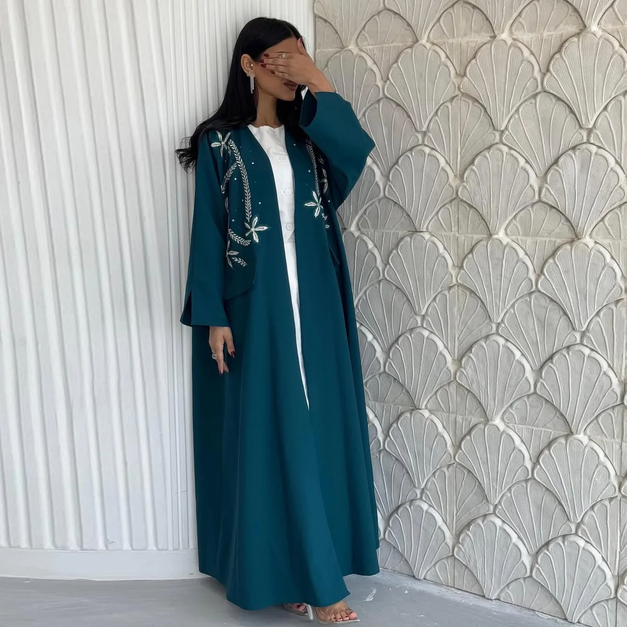 

Modest Muslim Embroidery Open Abaya for Women Dubai Kaftan Kebaya Long Dress Kimono Jalabiya Caftan Marocain Femme Robe Cardigan