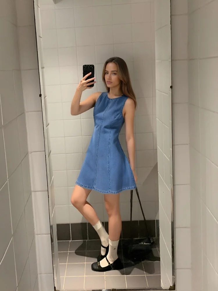 

Casual Pleated A-line Denim Mini Dress Women Fashion Sleeveless Round Neck High Waist Blue Short Dresses Lady New Commute Robes
