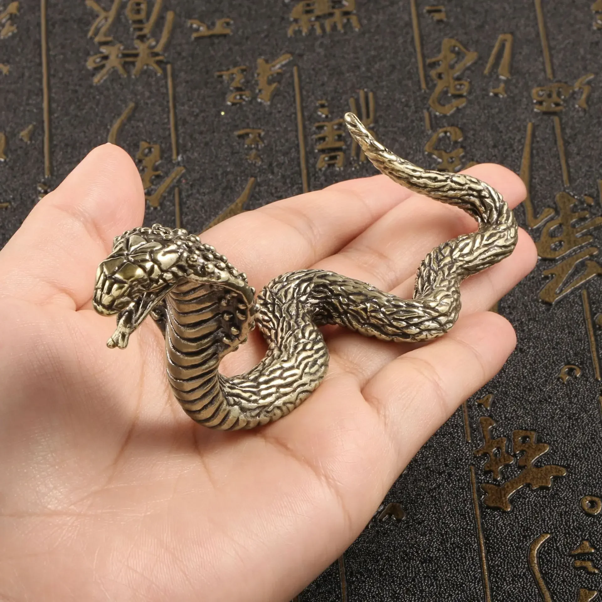 

3D Brass Snake Cobras Animal Decorative Figurines Antique Tea Pet Desk Decoration New Year of The Snake Souvenir